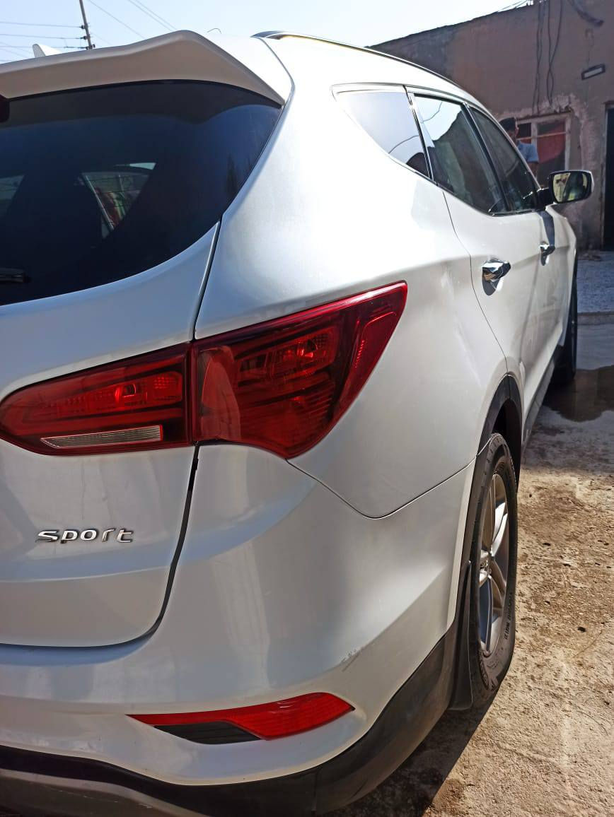 سنتافي سبورت 2017أمريكي خمسه راكب محرك 2400الضرر جاملغ خلي السائق وبيها رصعات بارد  خفيفه ماشيه 58ميل محرك كير برغي مامفتوح بيها تحكمات الشاشه لمس مانع نزلاغ وانحدار تبريد شغال تحويل في اي وقت تريد السعر 157وبيها مجال بصيط التواصل ***********
