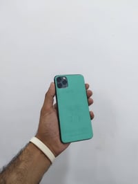 آيفون ١١ برو ماكس ٢٥٦ • شاشة مبدلة • بطارية ٧٩٪