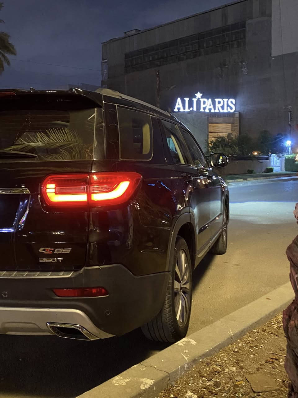 شانجان cs95  2019  وكاله البخيت سياره بيها ربع بنيد صبغ اثر طخه وسبب لبس الاحزمه طك ايرباك دشبول وستيرن ايرباك ستيرن بدلته بس دشبول باقي مبدل لبليته وبيه سانتيم واحد بل شاصي بل حادث لبليته رجعت شويه عل شاصي اسم   سياره صورة طخه بلمنشور حره مامطلوبه 
موصفات 7 راكب  
بنوراما على طول السيارة 
شحن لاسلكي 
فول كلشي بيها 
مري شفط 
٣ قطع تبريد 
كشنات كهرباء  
مساج كشن السايق 
حساسات امامي خلفي 
كامرات ٣٦٠ درجه 
قيادة ذاتيه 
لدات داخليه 
مكينه ٢٠٠٠ تيربو 
وبعد هواي شغلات 
وبالعافيه ع الياخذها السعر125 مع مجال بصيط ومعروف سعره بشركه البخيت
للاستفسار/ *********** 
اخوان فقط بيع ما اراوس 
مكان لسيارة / بغداد السيدية
