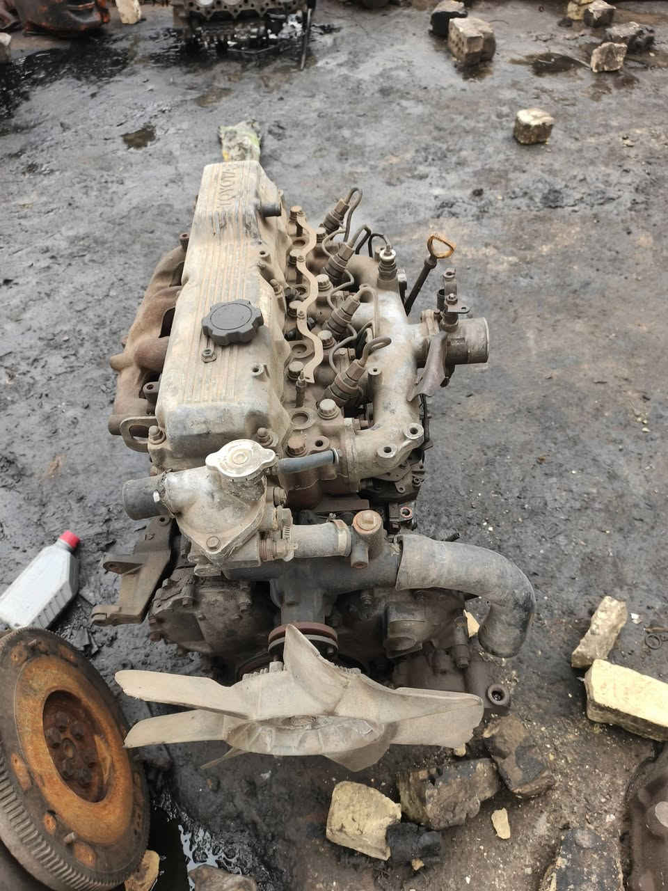 السلام عليكم مكينه تيوته( B)للبيع ***********
