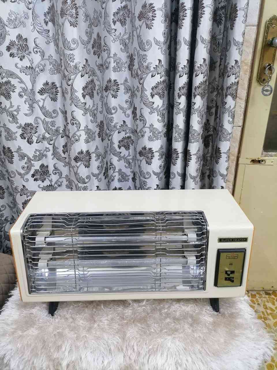 السلام عليكم ورحمة الله وبركاته جبنالكم تحفه فنيه من اندر النوادر هيتر SUPER HEATER بعدها جديده شرط الشغل شرط النظافه كامله ما بيها نقص او عيب للبيع السعر خاص مكان موصل يوجد توصيل كافه محافظة العراق وهذا رقمي *********** موجود واتساب علا هذا الرقم
