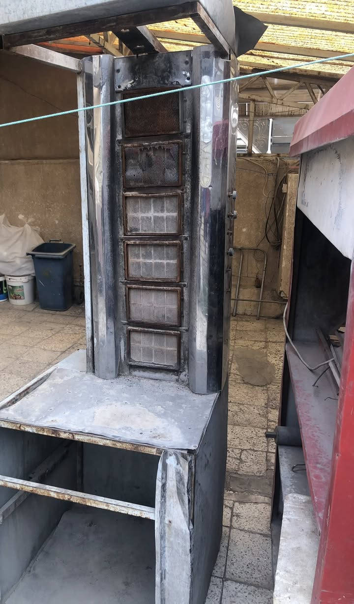 منقله ب ١٠٠ وبيه مجال 
شواية كص ب١٠٠ وبيه مجال
فاترينا مال فلافل ب٧٥ وبيه مجال 
فاترينا كباب ب ٦٠ وبيه مجال 
مكاني الغزالية 
***********
