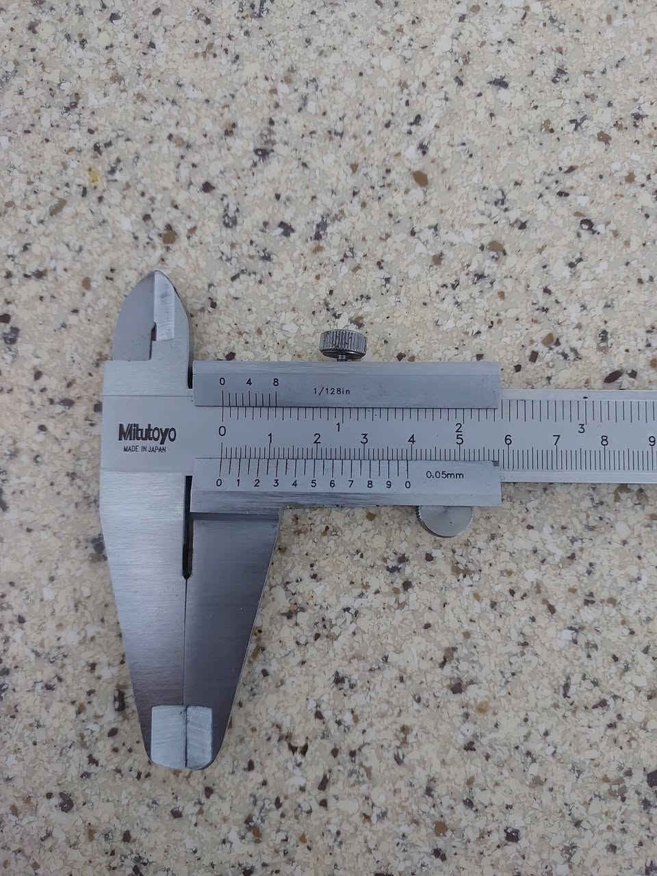 فيرنه جديد غير مستعمل ياباني قياس ٣٠٠ مكاني بغداد كماليه *********** سعر ١٠٠
