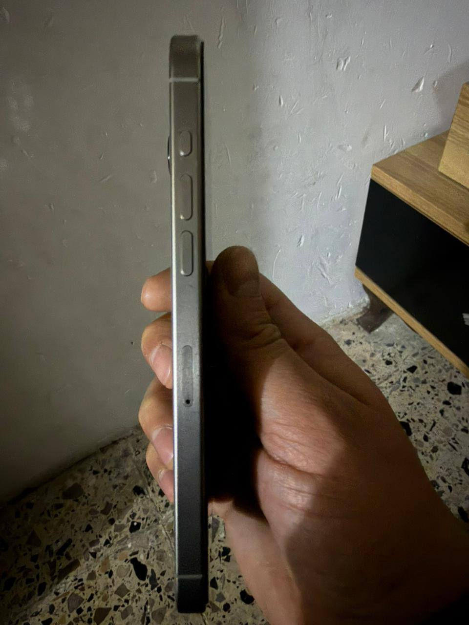 السلام عليكم ايفون 15 برو ماكس جهاز مكانه بغداد دوره للبيع سعر مليون قفل هذا رقمي ***********
