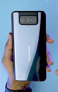 زينفون 8 فليب • ٢٥٦/١٢ • كاميرا قلاب