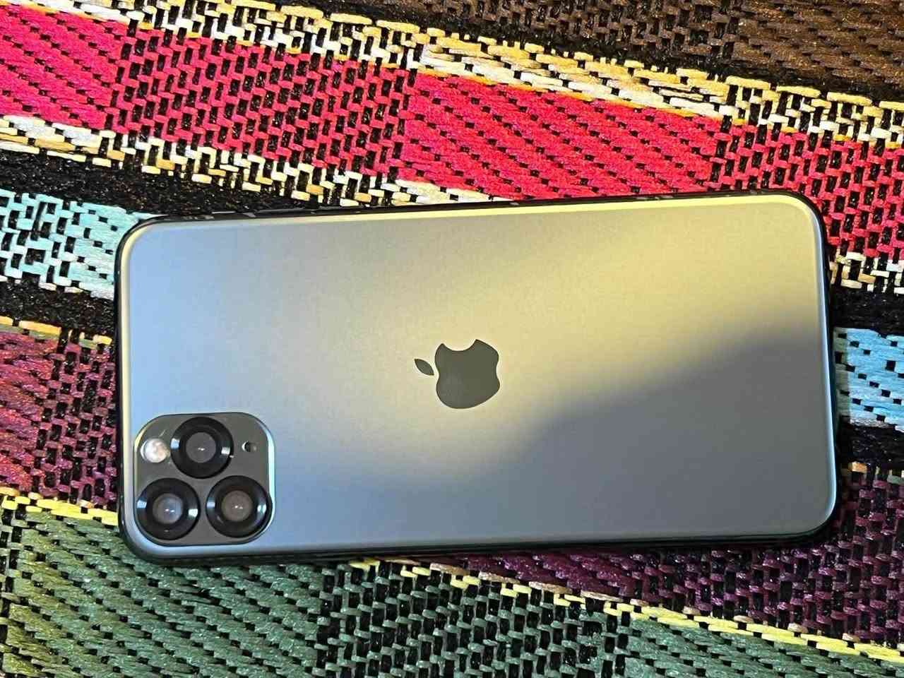 السلام عليكم 
ايفون (11 برو ماكس)
لون (زيتوني)
ذاكرة (256)
بطارية (81)
نموذج (M)
جهاز نضيف كلش 
مكاني بغداد الشعب 
رقمي (***********) بغداد, العراق
