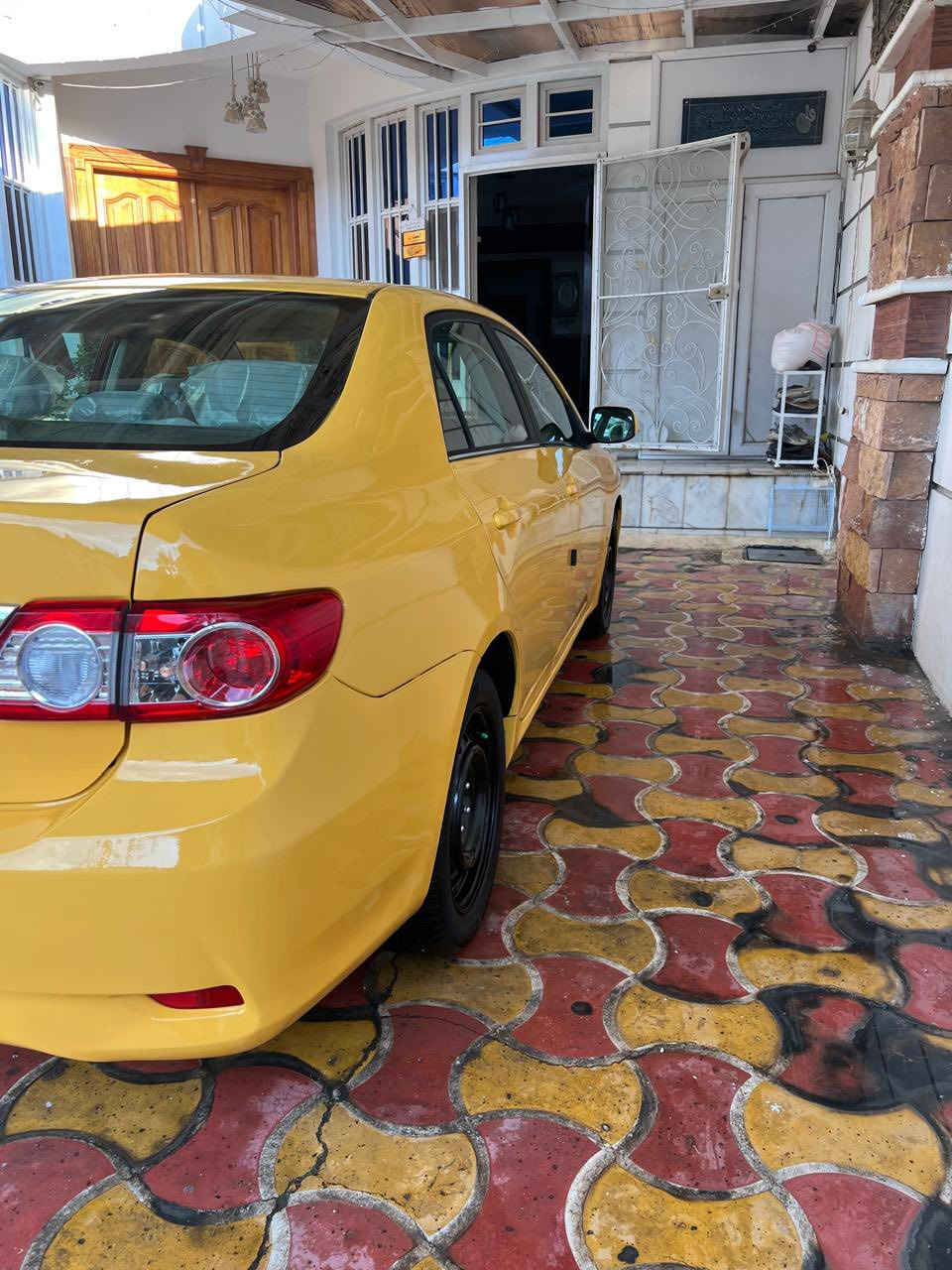 سلام عليكم كورلا للبيع ٢٠١٣سياره جديده صوره الحادث موجوده السعر ب12وميتين وبيها مجال مكاني الاعضميه شارع الضباط رقمي ***********بي وتساب
