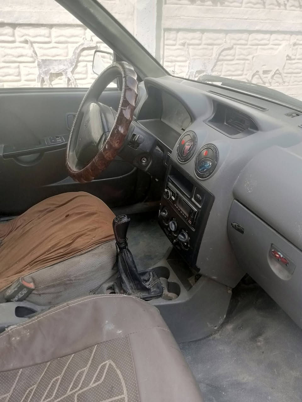 سياره سايبه موديل ٢٠١٤ بيضاء اللون رقم انكليزي سنويه ٢٠٢٨ باسمي السعر ٣٦ بيه مجال محرك جديد عنوان بابل الحله الاتصال ***********. او ***********
