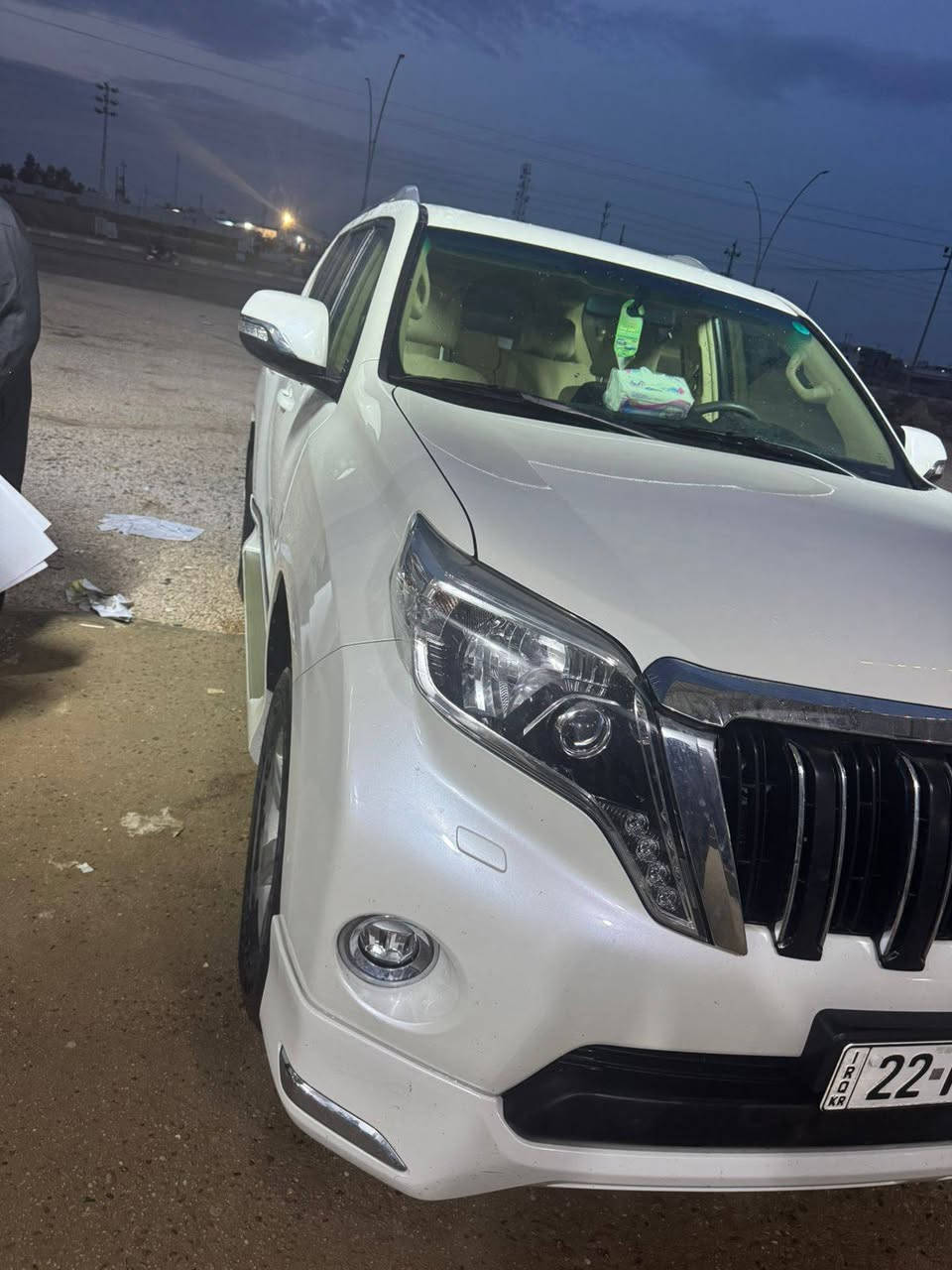 2017 فول مواصفات من شركة ساس
كشن كهربائي تبريد 3قطع 
6سلندر
ماشية 56000 الف كيلو متر 
بزاز امامي للاستفسار والتواصل على الرقم 
*********** أربيل, العراق
