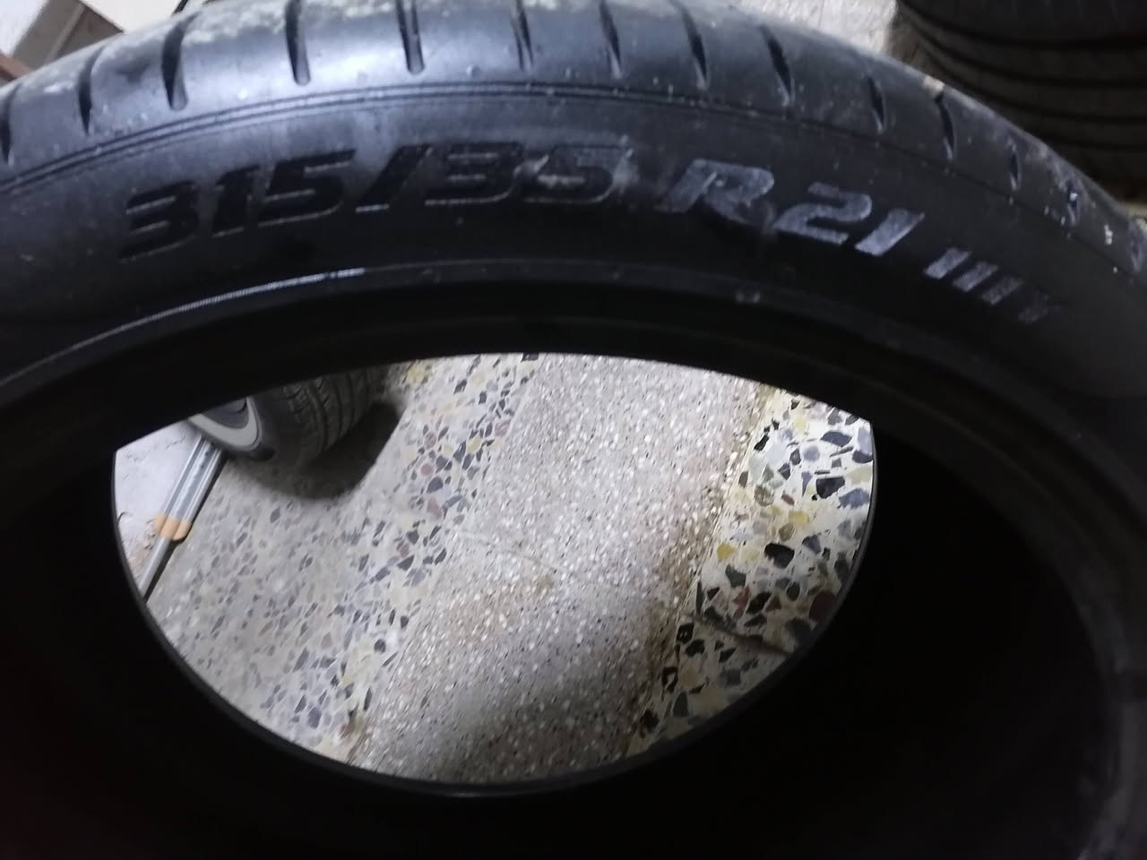 السلام عليكم  تاير حجم 21 /35/ 315/
الثاني 2    ، 275 /40/ 21 
مكاني بغداد البياع حي التراث  قيم واخذ


**إذا كنت صاحب هذا الإعلان وتريد حذفه لأي سبب، رجاءا أرسل رسالة إلى الدعم الفني**