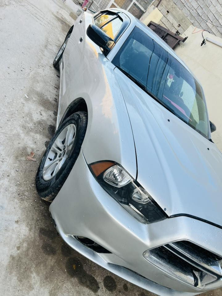 للبيع دوج جارجر ٢٠١٢
السياره مال جناي حلوه ومكفوله ماناقصها اي شي 
كير مكينه كله مكفول 
صدر امامي خلفي كله جديد
السياره مصبوغه حزام شرط بدون دكه جاكوج او معجون 
ضررها جامرلوغ خلفي بسيط بدون دواخل بدون تكم
شاصي لغد كله مكفول وبشرط 
محرك V6
سعر ١٢٧ بي مجال بسيط 
***********
ديالى بعقوبة
