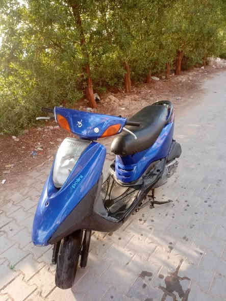 السلام عليكم للبيع دراجه بريز 140 الدراجه كفاله عامه محركه برغي واحد مامفتوح كفاله كابريتر بلادي كهربائيات كله شغاله الدراجه كله كامله أوراق كامله مكاني بغداد الكرخ العطيفيه السعر 450 وبيه مجال بسيط هذه رقمي للتواصل *********** للاستفسار الاتصال
