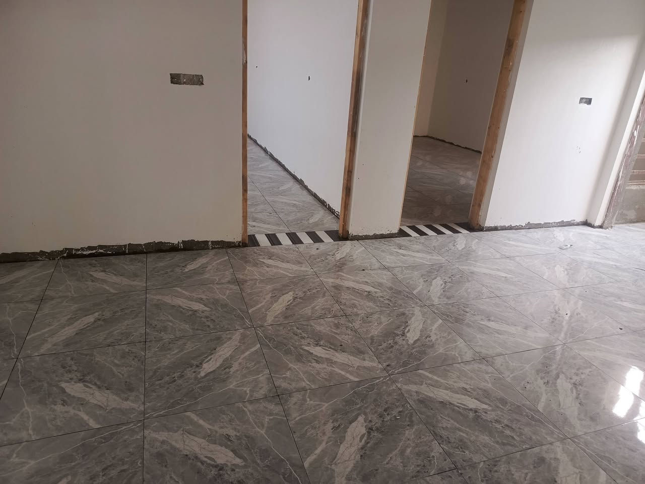 شغل انواع الارضيات كوت كادر خلفتين ***********
