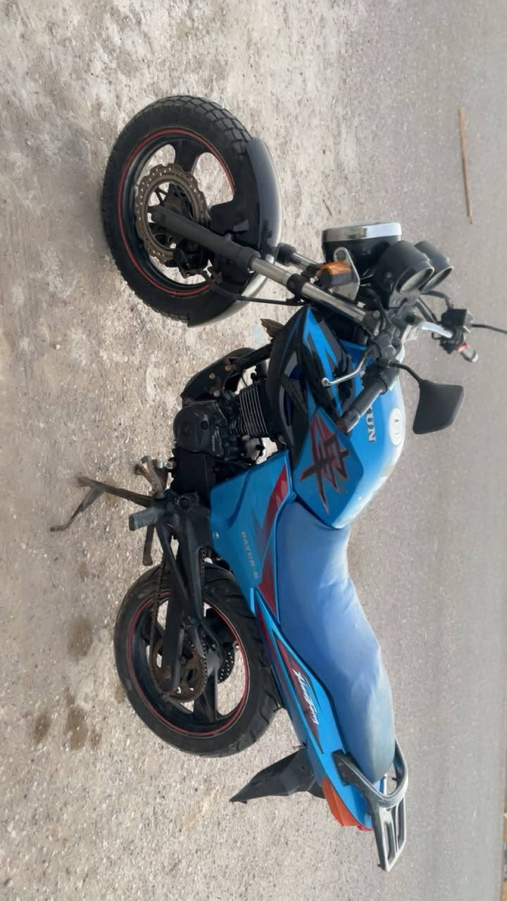 السلام عليكم عيني عندي دراجه بونده دايوان للبيع عنواني واسط قضاء الاحرار وهذه رقمي ***********
