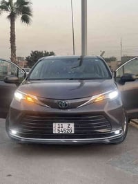 تويوتا سيينا للبيع تم تنزيل السعر إلى 275 ورقة و بيها مجال بسيط 078311...