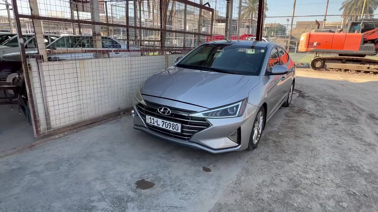 السلام عليكم النترا موديل2020جميع تفاصيل سياره مذكورة بالفيديو  العنوان معارض اليوسفيه (معرض المهندس) قرب محطه وقود ناحيه الرشيد للاستفسار الاتصال على ***********
