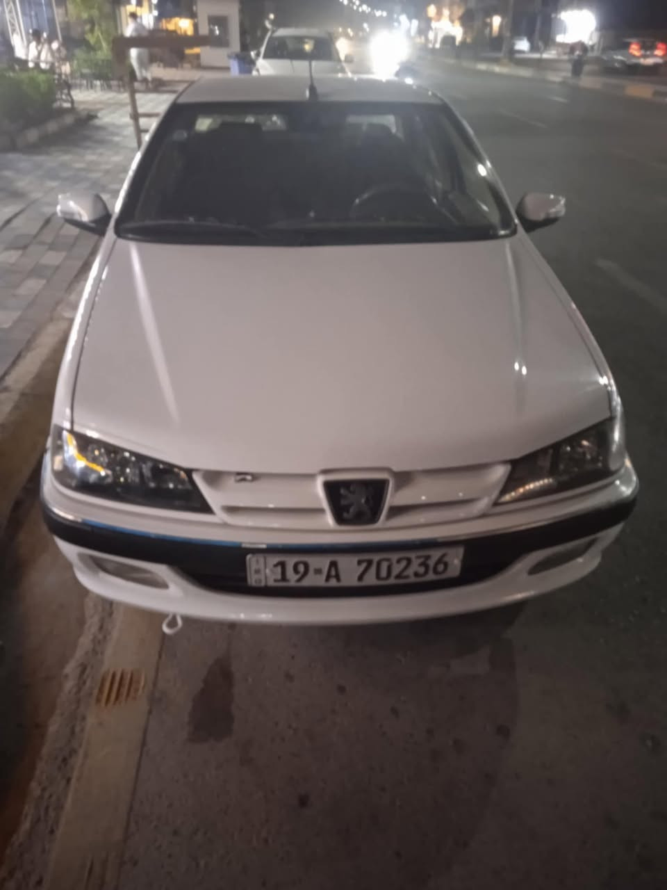 السلام عليكم بيجو بارص موديل 24 حره اسمي تحويل مكفوله ماعده ضربه بسيطه بل جاملغ الخلفي السعر 73 وبيهه مجال ***********
