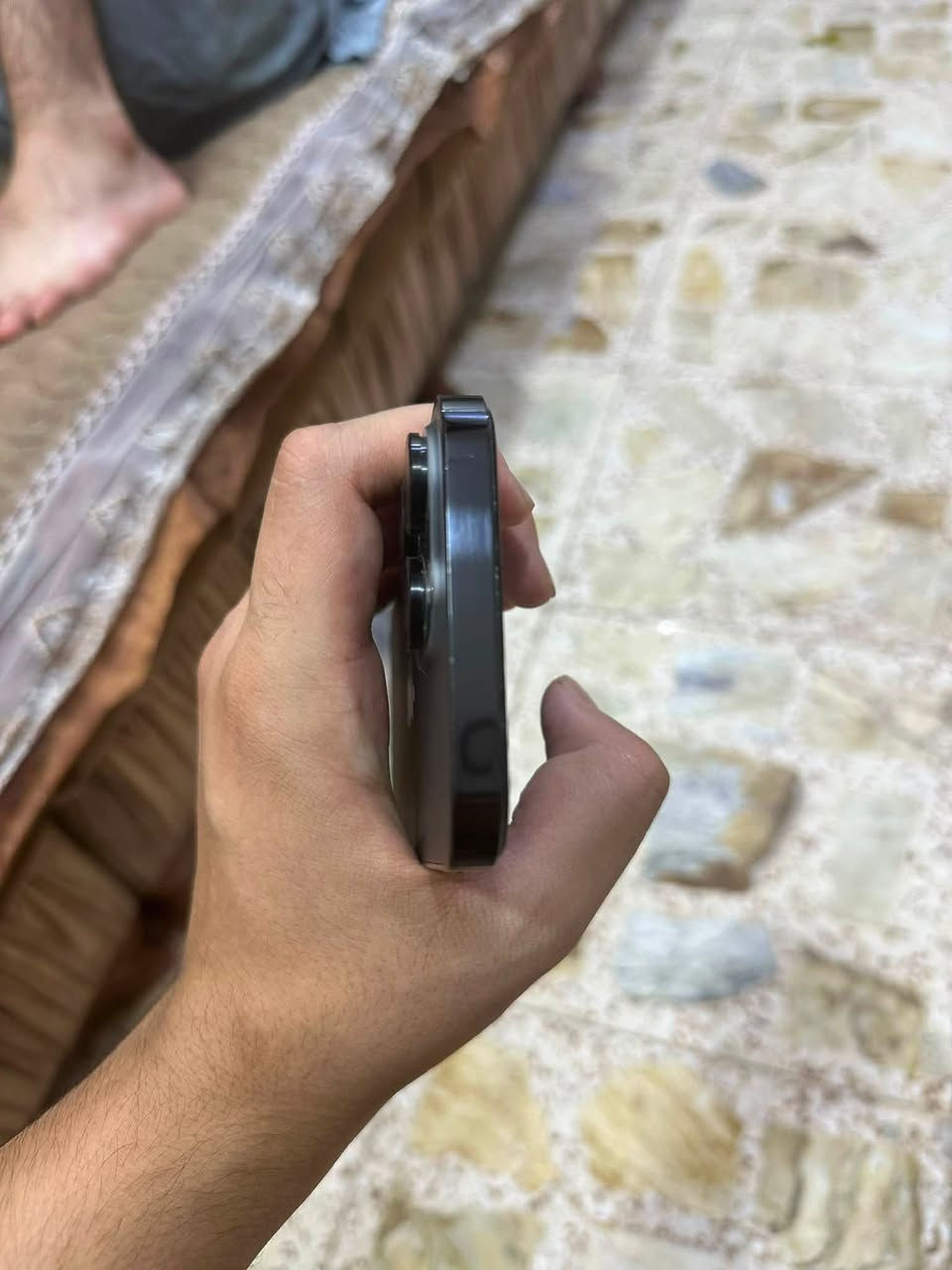 سلام عليكم 
ايفون 14 برو ماكس بلادي زلغ ما بي لون اسود ذ256
تك سيمكارت نموذج m ب100 معلايه 
السعر 850 
المكان مدينه الصدر قطاع 
للتواصل واتساب ***********
