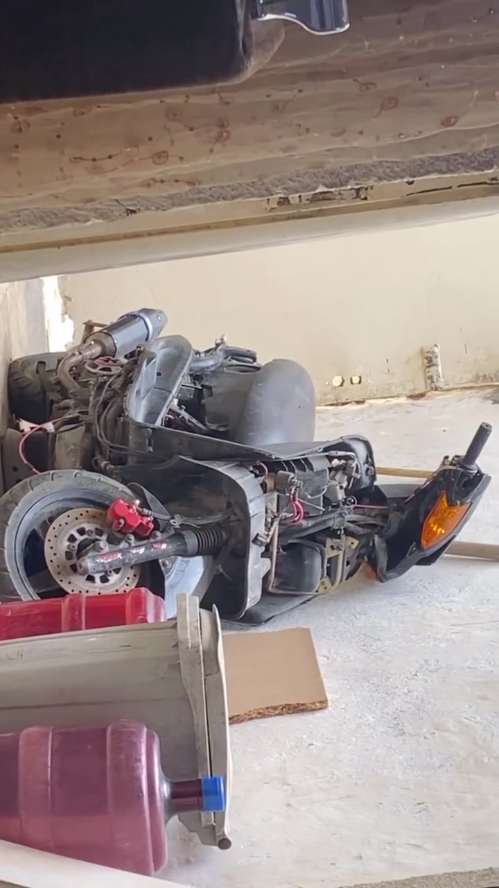 راجه سكنس ١٤٠ للبيع بيها صوت جواكيج بيها كابريتر وصالنصه بوشتها ٥٨ ونص مال لعب سعرها ٢٠٠ الف مكفوله سرقه مكاني بغداد الاعضميه 
واتساب ***********
