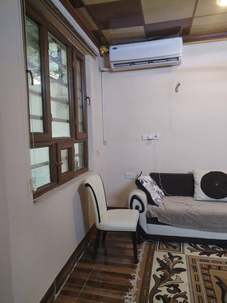 للبيع
بيت ١٠٠ متر مربع رقم بلديه  فول سيراميك سقف ثانوي غرفة نوم ومطبخ واستقبال وصحيات وكراج

مع الاثاث كامل

العنوان كركوك حي الاسرى قرب جامع العدل
السعر ٤٢ مليون
للمزيد اتصل بالرقم
***********
( تابعو صفحتنا لليوصلك لمزيد من المنشورات )
