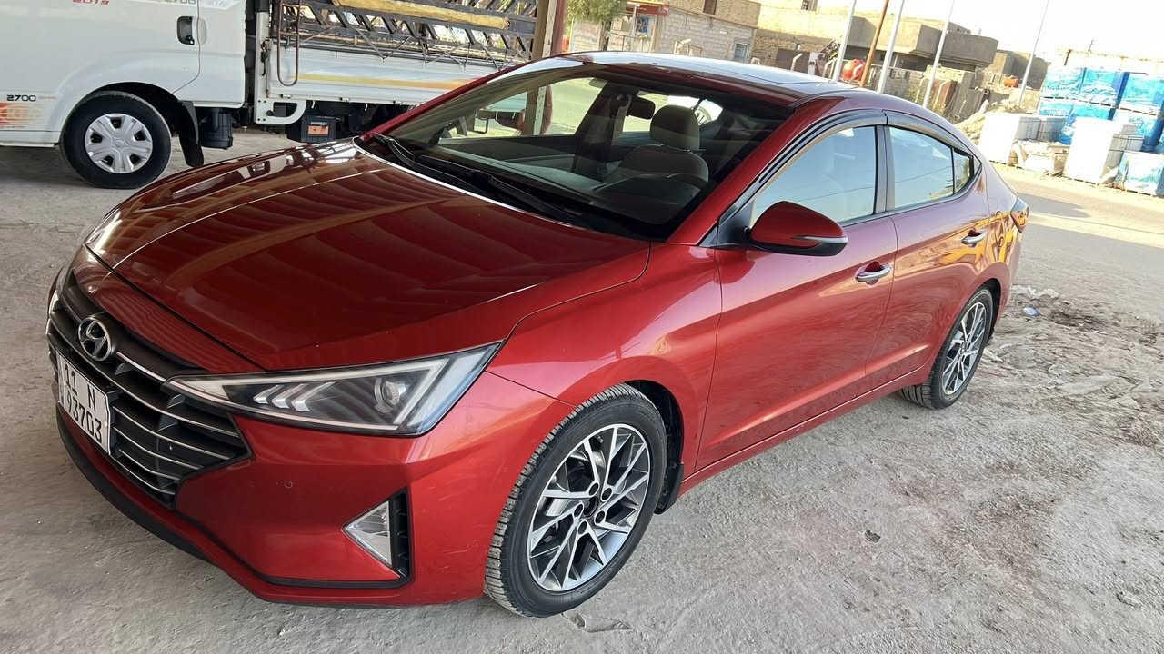 السلام عليكم
النتره 2020خليجي. فول موصفات كفاله عامه 

فتحت سقف تبريد قطعتين كامره خلفيه حسسات مامي وخلفي 

تحديد مساره تحكم ستيرن 

سياره ماشيه ٨٧الف 

سعر ١٤٥بيه مجال قليل مكان سياره الدوانيه 

***********
