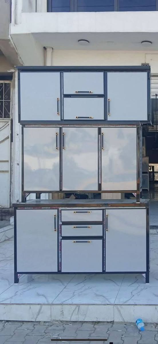 ملاحظة ✅ الشغل حسب الطلب ماعليك غير دز القياس ويوصل الطلب للبيت🚚
المنيوم الصيني درجة اولى سمك 1.5ملم داخل بليت ثخين مرمرة نوعية الجيدة

سنك مرمر مترين 
سنك مترونص 
سنك متر و20 
سنك متر مرمر 
واتساب ***********
