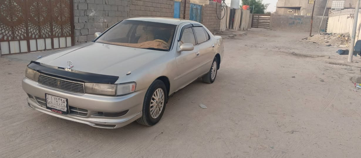 السلام عليكم سيارة كرستة نفخ للبيع موديل 92 مكفولة كص ونقل وضربة مكينة وكير ثنين ونص جديد تبريد ثلج رقم البصرة /أ/ مشروع وطني لي 26 حدادة طخم تاير جديد كهربائيات كلها شغالة السعر 42 وفيها مجال مكان السيارة البصرة سفوان رقم صاحب السيارة ***********
