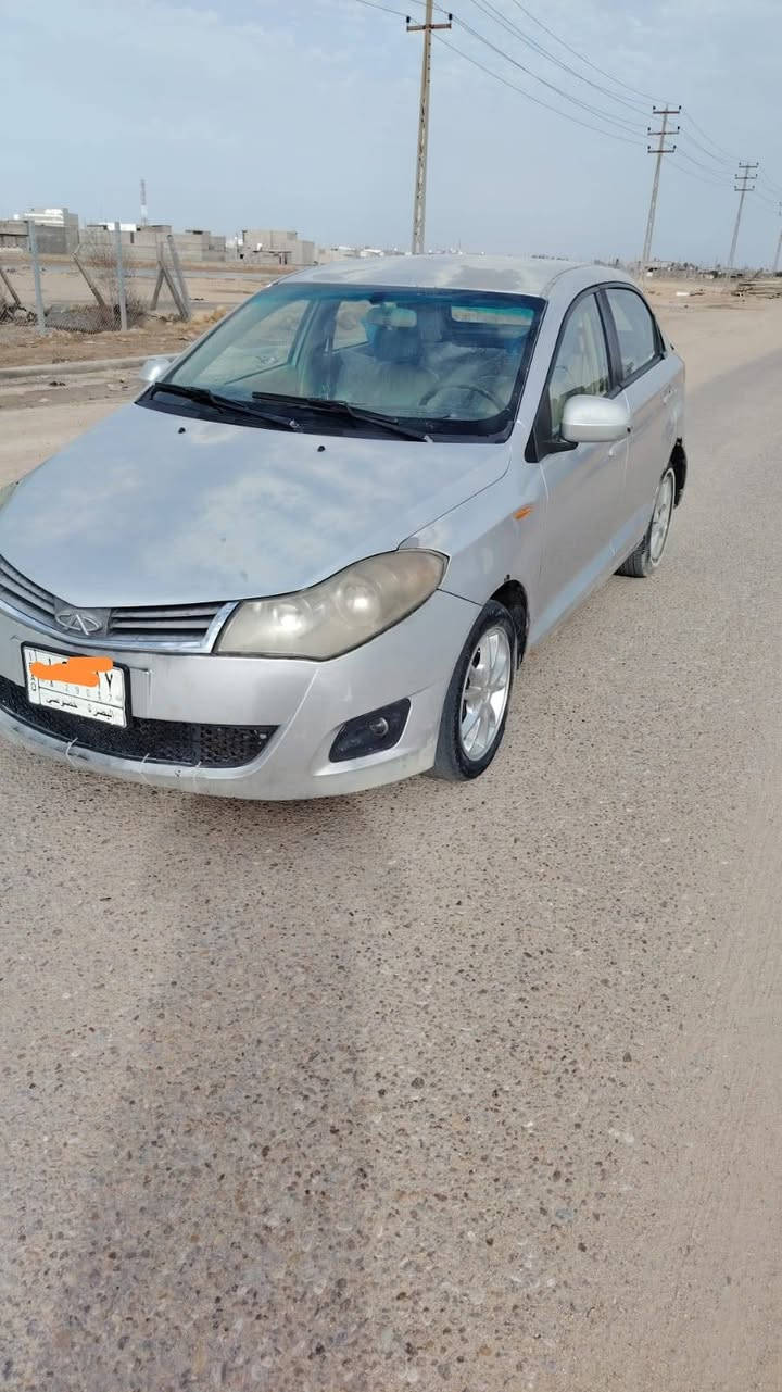 السلام عليكم سياره شير بلاديه مكينه وقير كفاله بالكرتون هسه توه مشدودات جده شرط تبريد ثلج سنويه لل 28 سنه مجدده شرط التحويل تخم تاير جديد حداديه جاهزه فقط بس الهلالات بين خياس سياره ما ناقصها اي شيء جاهزه كلش كفاله من الضربه مكان السياره البصره ابو الخصيب السعر 31 وبيها مجال حق الجيه***********
