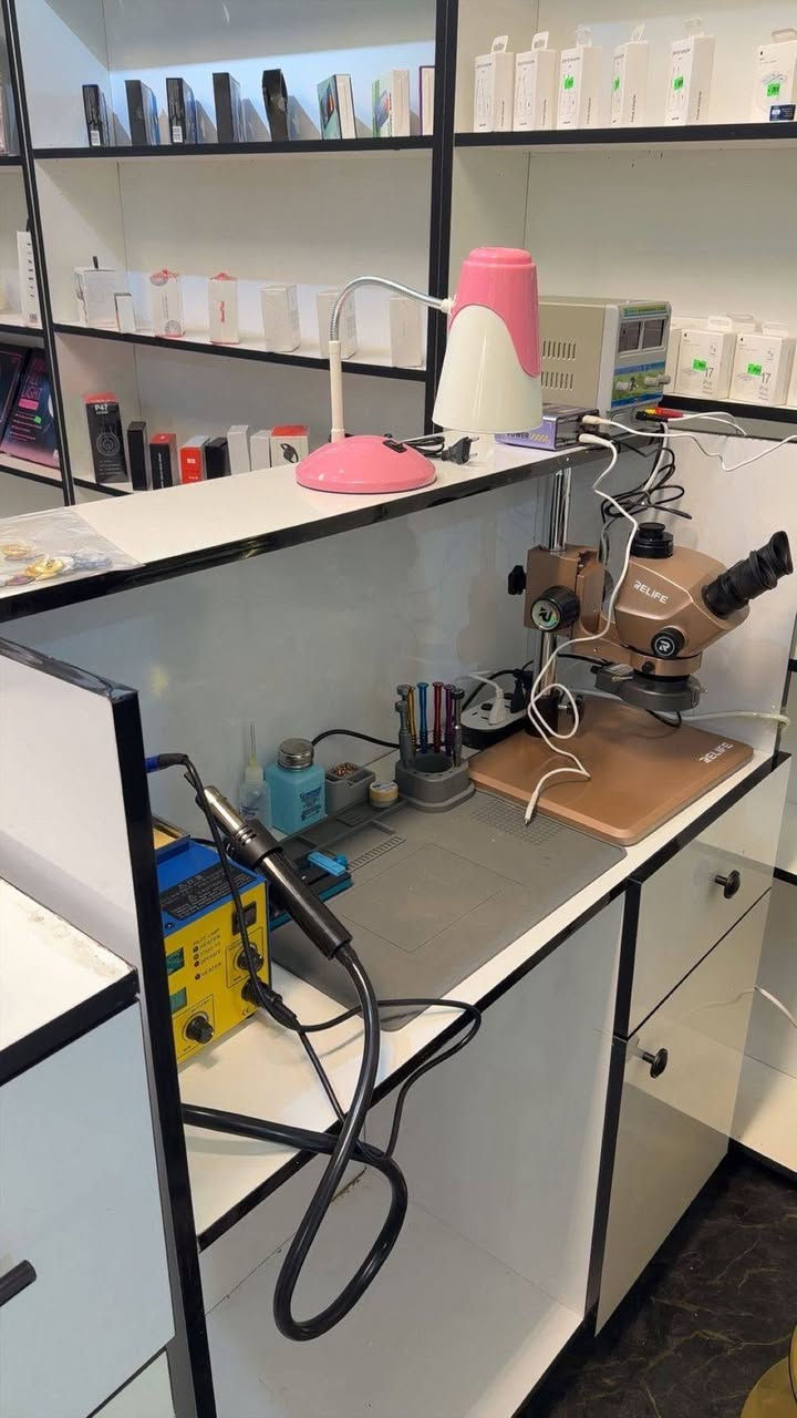 تم وبعون الله وصول كافه الاجهزة الاندرويد 
والايفون  جوة السوك🔥🔥🔥
الايفون مستعمل 
يوجد 
13 pro max 
14 pro max 
15 pro max 
16 pro max 
وكافه اجهزة الاندرويد وكل المواصفات ذاكرة 64 و128 و256
زورونا تجدون الافضل 
المكان شارع العريض مقابل حلويات الحمداني المكان السابق 
بادارة محمد 
للاستفسار الاتصال ***********
