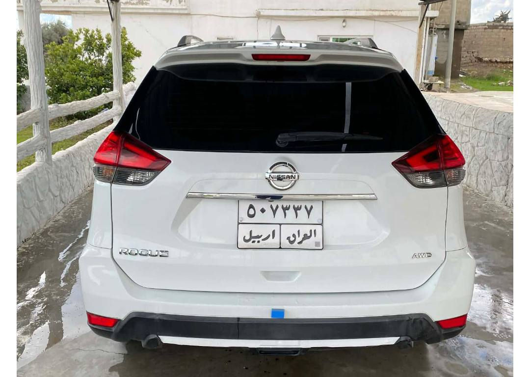 سلام عليكم  اخوان نيسان روج موديل 2017  Sتبل اكسل بوند جملخ صبغ شويه بيه داخل بدون تعديل بارد  مكان سيارة عقره تلفون *********** سعر 144
