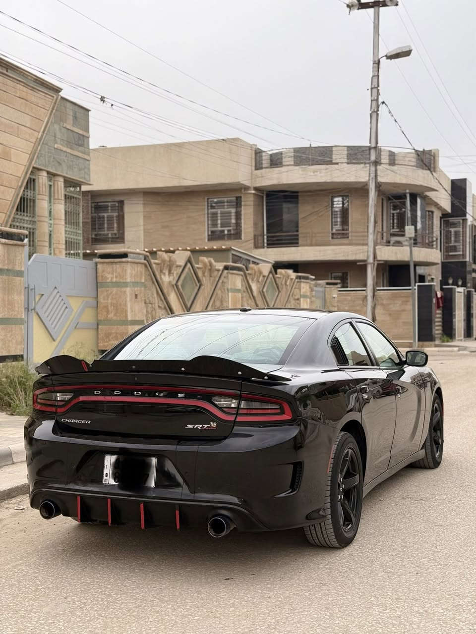 السلام عليكم جارجر موديل 2020 وارد امريكي بيها صبغ قطعتين ماشيه 65 ميل رقم بغداد انكليزي بأسمي موصفات فول عدا الفتحه  سعرها 190
وبيها مجال 
***********
