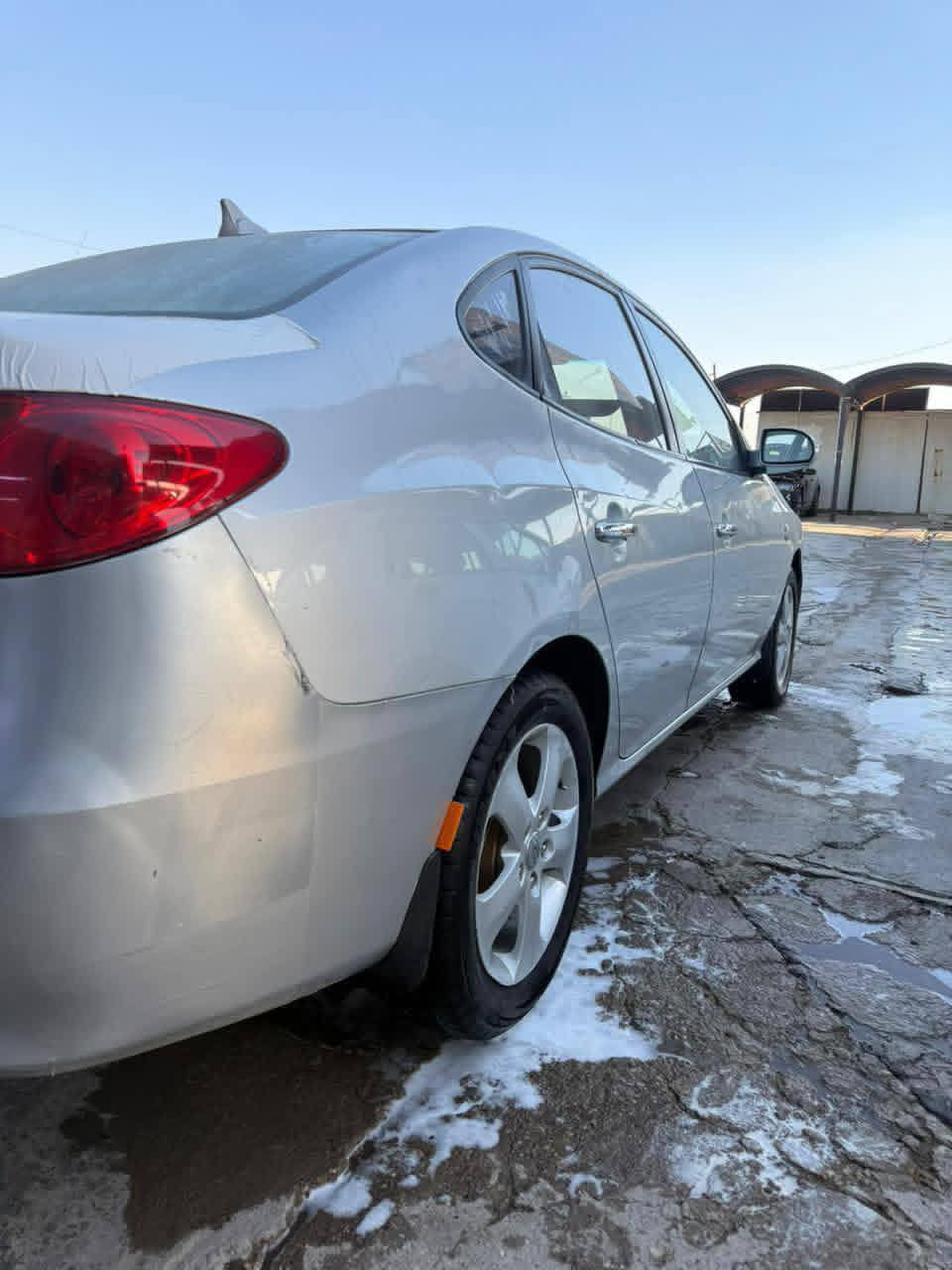 سلام وعليكم هونداي افانتي ٢٠٠٨ مكفوله من الضربه والصبغ بس بيها بارد ورصعات كير مكينه خير من الله. مكان بغداد الرقم*********** خابرني وتدلل سعر ٩٠ بيهه مجال قليل حك جيتك
