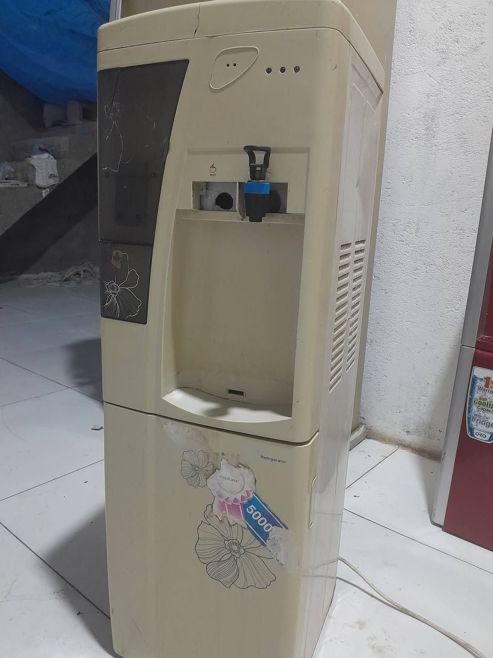 براد ماء بارد فقط شغال سعرة 45 / مع شباك بلاستك طول متر ونص وارتفاع متر سعرة 40 / ابو الخصيب /نهر خوز( ***********)
