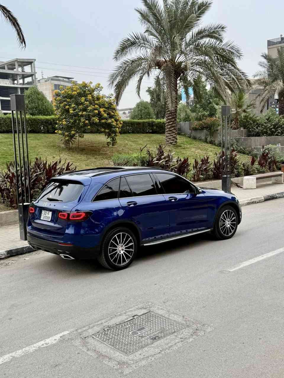 Mercedes Benz _ GLC300
_____________
‏‎‏‎النوع : GLC300
سنة الصنع : 2021
‏‎‏‎المسافة المقطوعة: 65،000 Mile
‏‎‏‎سلندر :  4
السعر : 245 ورقة 
*********
السيارة وارد امريكي  بدون شواصي سونار موجو ورقم الشاصي ، كشنات جلد تدفئة حزن وضعيات القيادة و دبل ليد بانوراما 64 لون سستم صوت و بعد هوايه مواصفات متنذكر
📝ملاحظة: السياره جديده جدا و بدون نواقص
____________
‏‎‏‎‏‎🌎 العنوان : بغداد - المنصور
‏للاستفسار ‏‎‏‎‏‎📱***********
