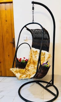 بغداد عبيدي • كرسي