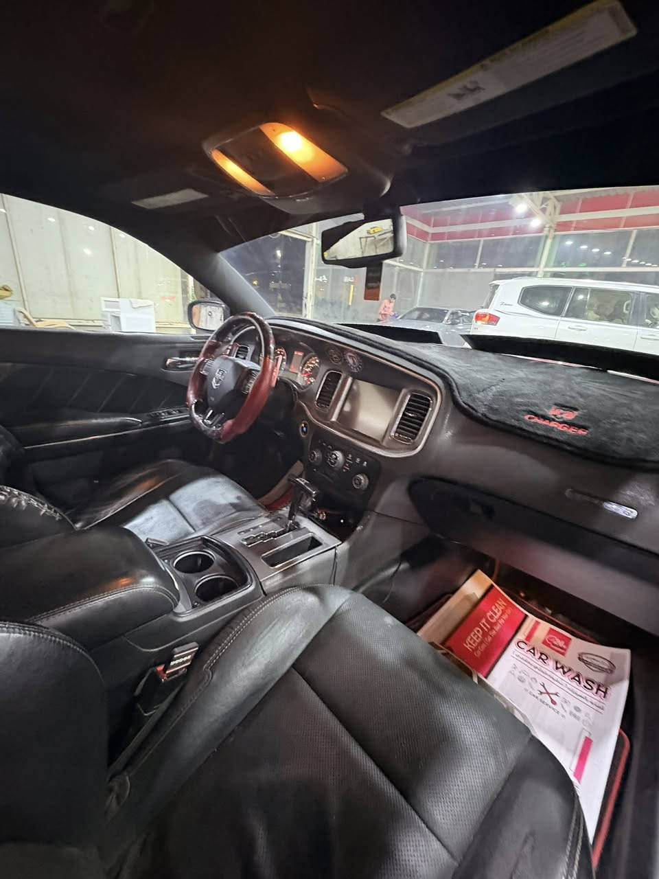 السلام عليكم
جارجر 2014  🖤 
                                                                     R/T5700 
رقم بغداد هزه وسنوية جدد 
مواصفات فول فتحة سقف 
١- شاشة كبيرة + كامره 
٢- كشنات جلد اس آر تي  + كهرباء +شفتات ستيرن دركة ستيرن رياضي 
٣- تبريد قطعتين 
٤- كشنات تدفئة وتبريد 
٥- محرك 5700 
٦- حاملة اكواب حار بارد بيها دبات صوت رعب ☠️
باقي مواصفات المعروفة 
 محرك وكير بوضع الشركة ماشية 
بية صبغ  صفحة سونار موجود  + بنيد محدث 
مكانه :- بغداد 
السعر:- 170وبيها مجال اي استفسار صور حادث وسونار واتساب 
***********
