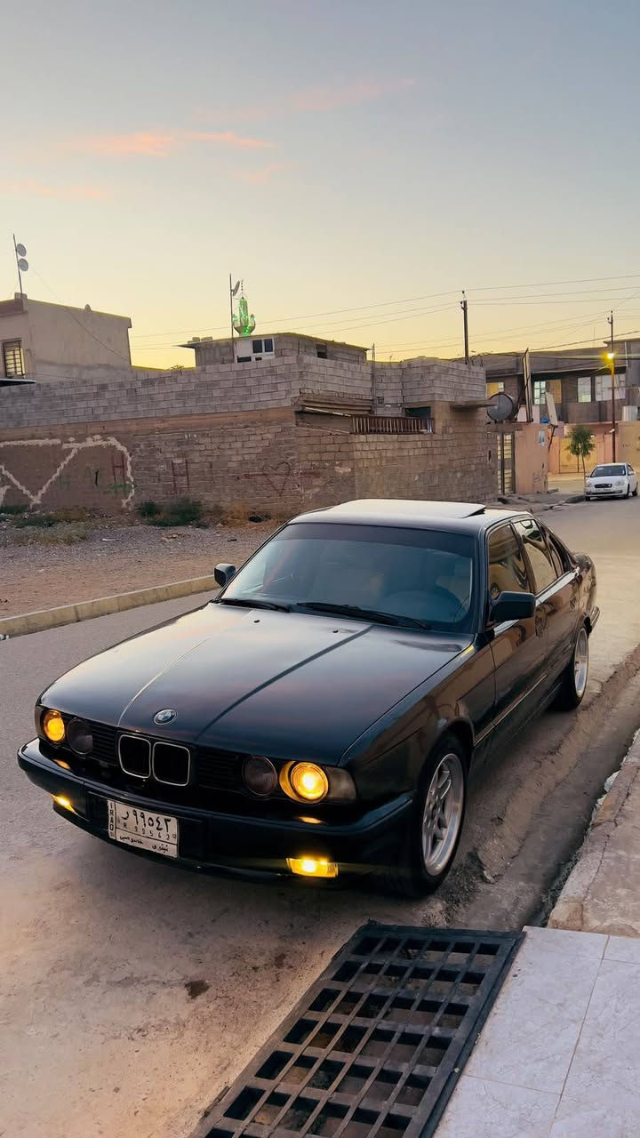 BMW525بدون صبغ بدون ضرر كير  ومكينا شرط تبريد ثلج موديل90 كير عادي السعر57 او بيها مجال حك الجيه مكلف بالنشر رقم صاحبها ***********
