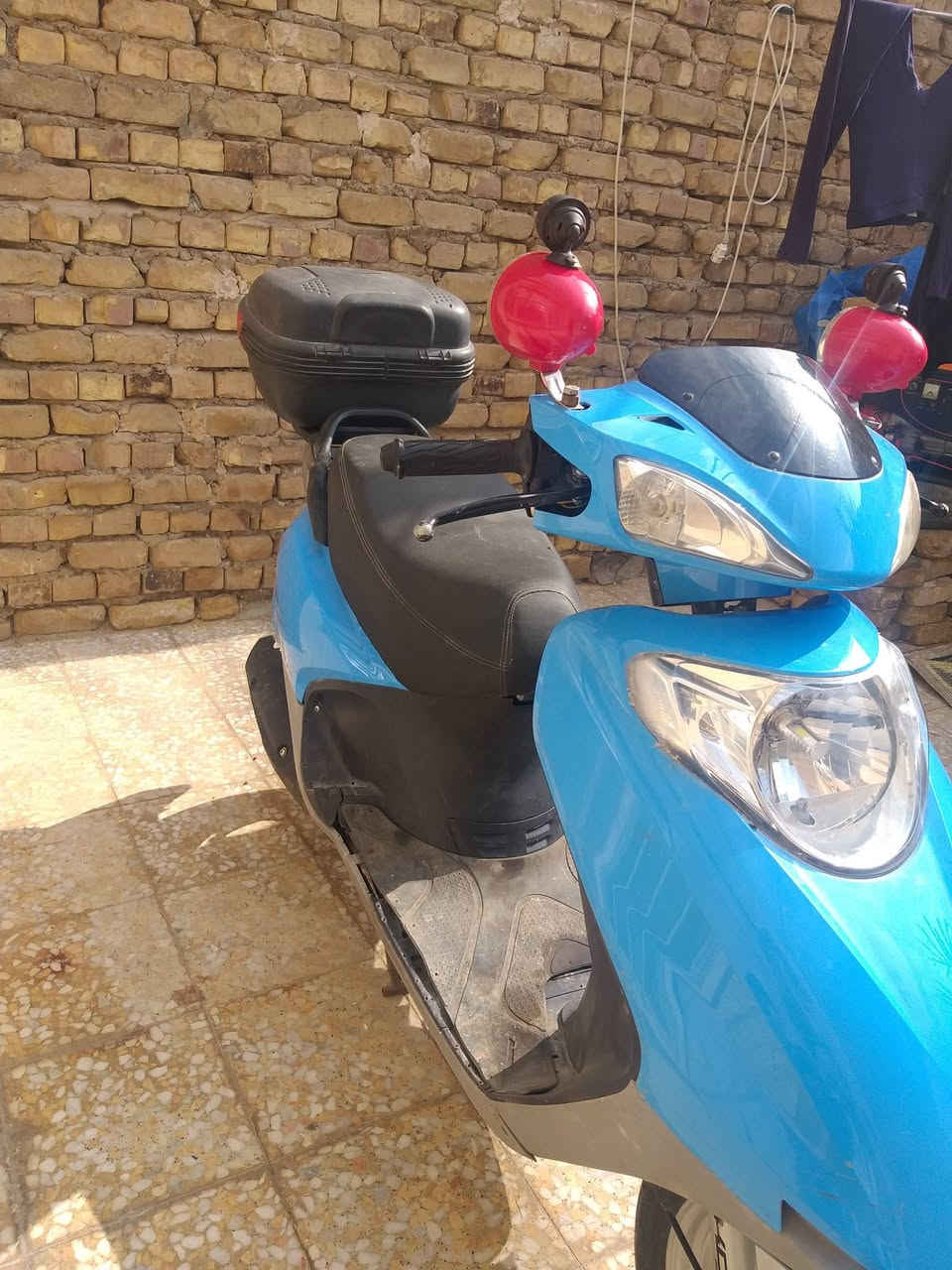 من رخصة الادمن عندي دراجه سبيسي للبيع رايده ٢٥٠ الف مكاني ديوانيه رقم ***********
