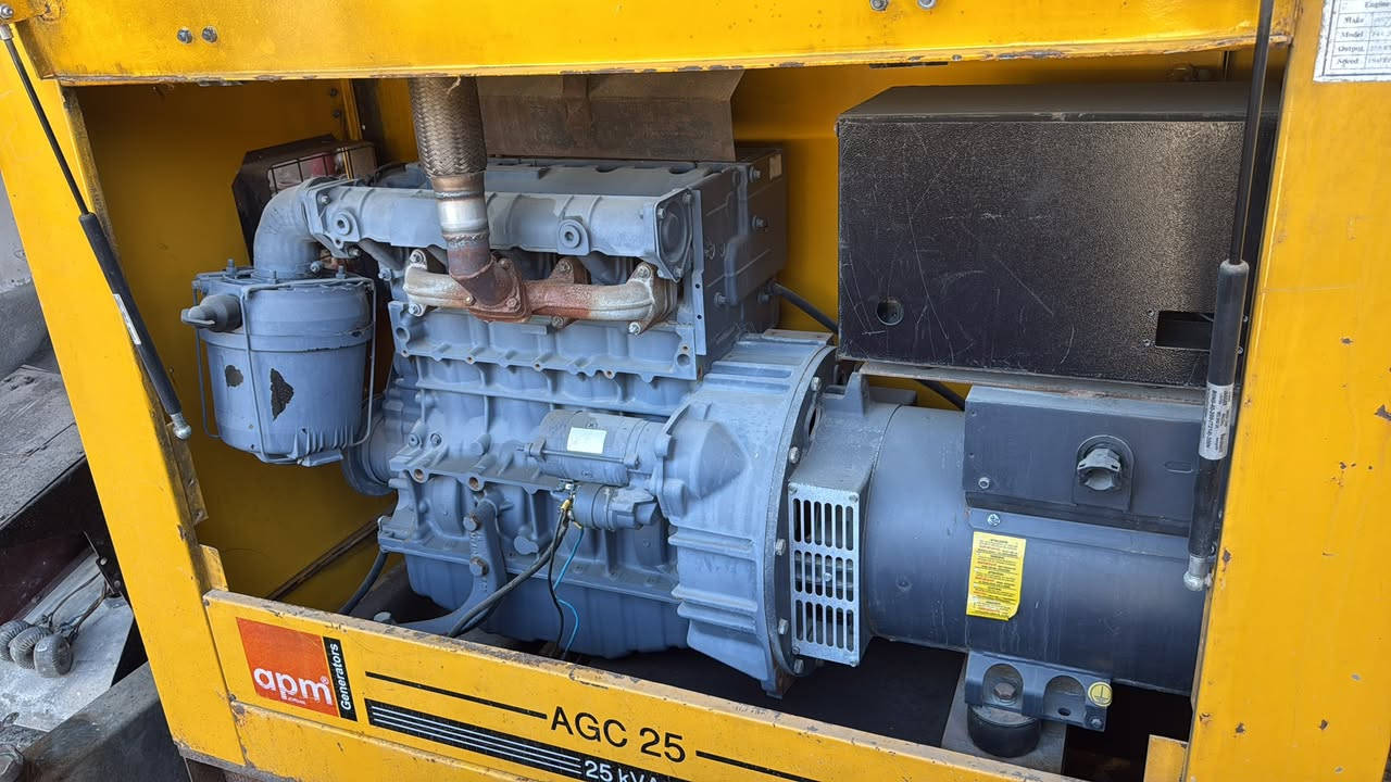 محرك دويس أولدز 4 بستم 25 كيفي زراعي مشتغل 200 ساعه 
طبك بلادي على وضع الشركه ***********
