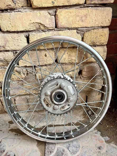 غراض نامه للبيع اصليات صدر نامه اصلي ابو الختم نضيف كلش جديد سعر 45 ويل امامي سعر 25 ولويل الخلفي 25 والكشن ب 15 مكان دوانيه حي الزهراء ***********
