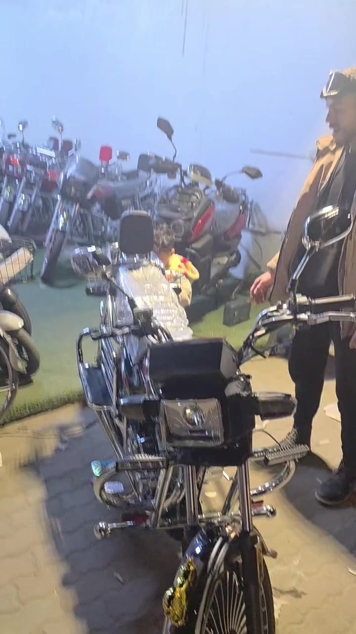 وكالة القلمون  لدرجات النارية 
الاسعار بترتفع ونحنا منزل الرخص وكسر الأسعار مستمر حتا اخر ميتور لحقو حالكون لبدو يشتري يشتري ولما بدو يتفرج 🧨🎈

كرت ث2026كفاله خمس سنوات 

اهلا وسهلا بك في صفحتنا معرض القلمون   للدراجات النارية ❤️
الدراجة الاقوى والأجمل والاكثر اناقة في الاسواق 
متواجدة في 
🔥# معرض القلمون  للدراجات النارية🔥
دمشق كراج ست مقابل مأكولات الشام مباشر 
للتواصل : 0994881426📞☎️
0936867155
‏تابع قناة معرض القلمون لدراجات النارية و الكهربائية في واتساب: https://whatsapp.com/channel/0029Vb7DNeLDuMRoANV5Id2Q
الفيسبوك 
https://www.facebook.com/share/1Dt6ARyfna/
الانستاه
https://www.instagram.com/alkl_mon?igsh=MTJpa285MXJpNXJuaA==
التيك توك
https://www.tiktok.com/@kalamonkkkk?_r=1&_t=ZG-93mPXWDHdMe
صفحة الفيسبوك الثانيه
https://www.facebook.com/share/1BUga7SMCk/
برنامج Threads
https://www.threads.com/@alkl_mon


**إذا كنت صاحب هذا الإعلان وتريد حذفه لأي سبب، رجاءا أرسل رسالة إلى الدعم الفني**