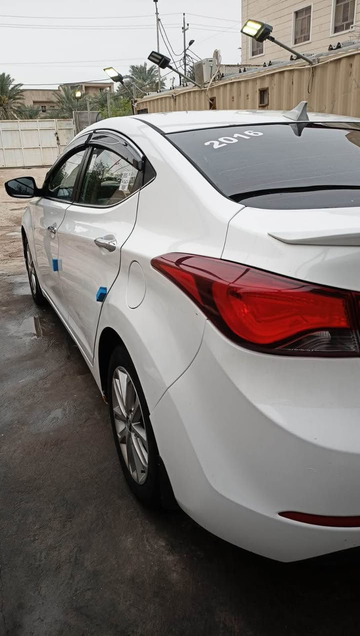 السلام عليكم...
النترا خليجي لون ابيض 2016  فول مواصفات عدا البصمة تحكمات ستيرن اشاير بالمري ، مري شفط ماشية 114 حقيقي ، خمسة ويل كب ، فتحة ، فقط بارد بالهلال مال الجاملغ الخلفي  
السعر128 ماسنجر ماعندي رقمي *********** البصرة, العراق
