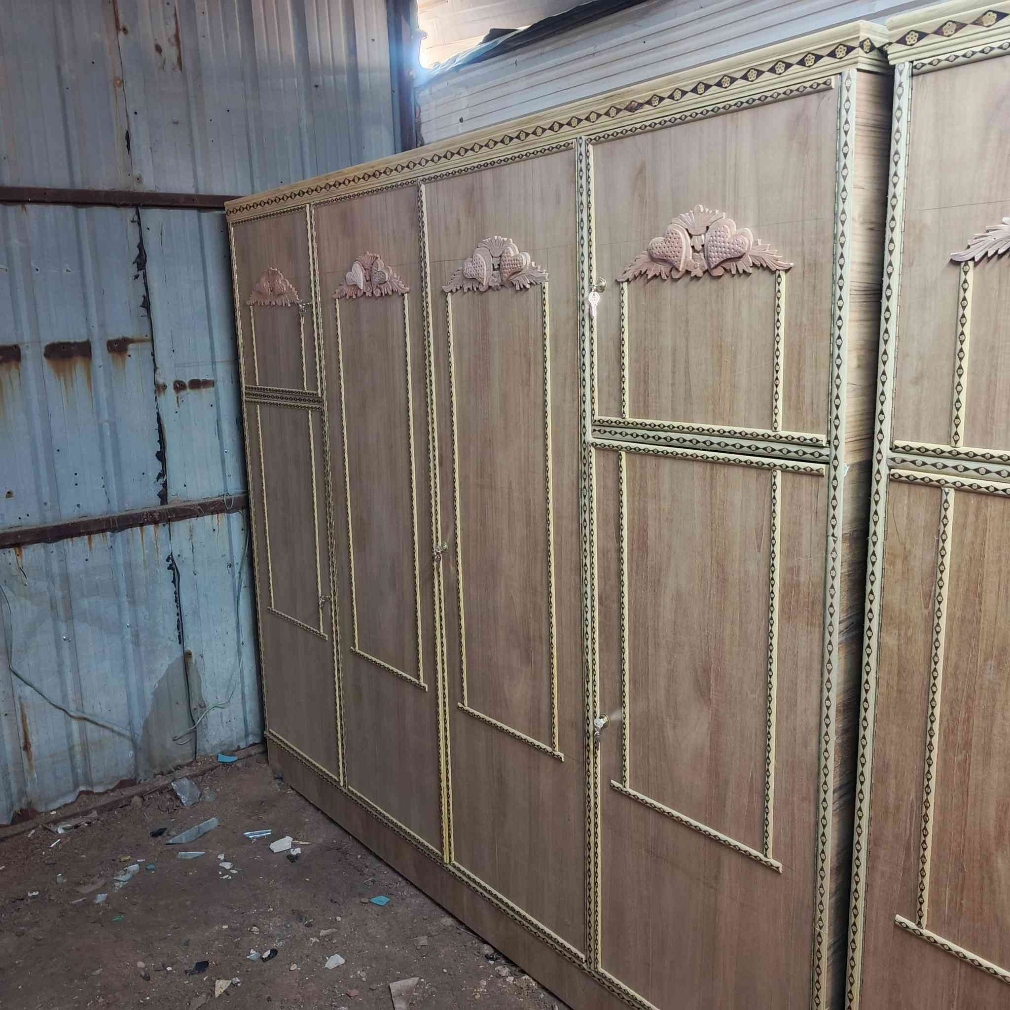 متوفر كناتير جديد مامستخدم باسعار مناسبة 
لاستفسار الاتصال على الرقم‏‪***********‬‏
