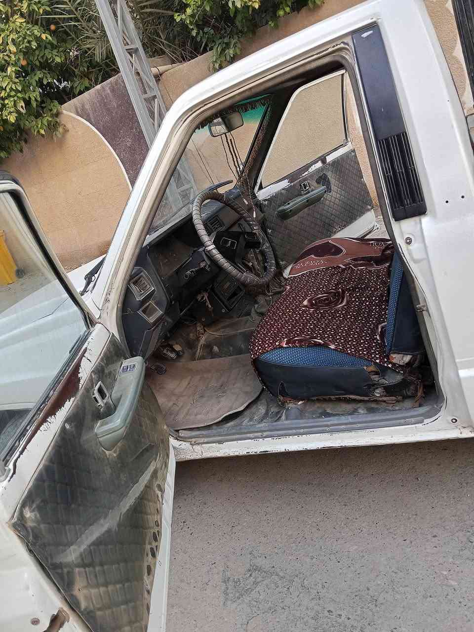 سلام عليكم تيوتة 85 حديدة بدون تحويل سيارة جاهزة محرك وكير تخم تاير شاصي كلشي مابي دواخل نضيفة عنوان السيارة ديالى رقم الهاتف ***********
***********
