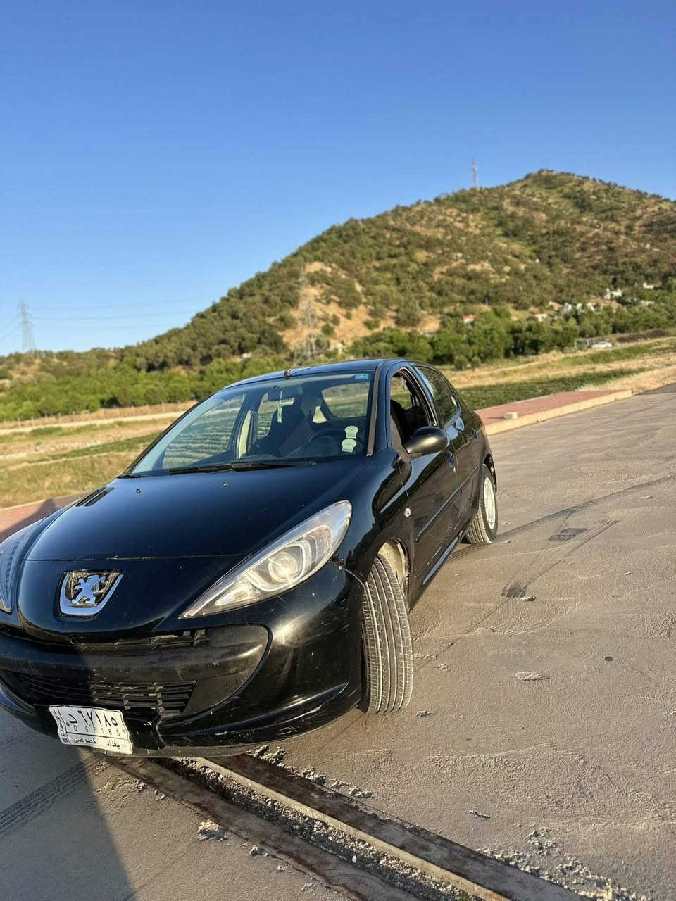 بەناوی خوای گەورە
بیجۆی فەرەنسی 206+  2011
 بەشەرتی گیرو مەکینە  گیر عادی مەرغوب 
187هەزار ڕۆشتوە
بی دەعمو لیدران بی بۆیاخ 
سەنەوی پلاستکی عەسلی لەگەڵە هەردو پلیتی عەسلیە
بەشەرت
سەیارەکە زۆر ریکو پیکە کەم مەسرەفە بەنزین زۆر کەم ئەخوا
سعری 43گەلاو مەجال ***********
