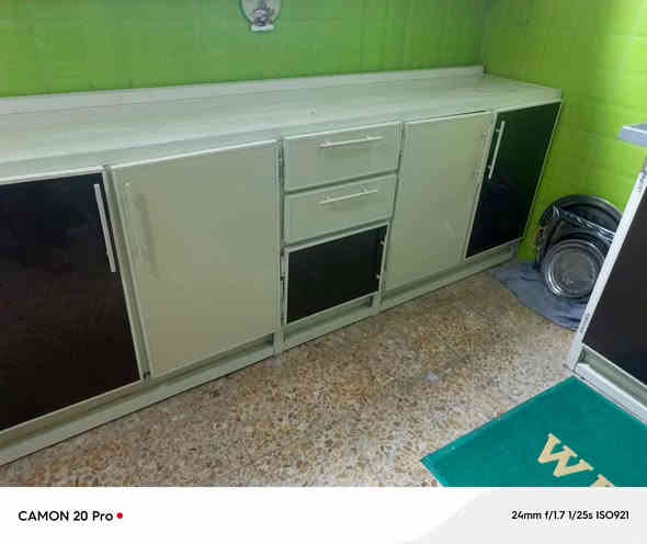 كاونتر للبيع 3قطع سنك مرمر متره ونص تعلاكه مترتين ونص ارضيه مترتين ونص كاونتر نضيف بطنه نضيفه سعر 300مكاني كربلاء حي الغدير رقمي ***********
