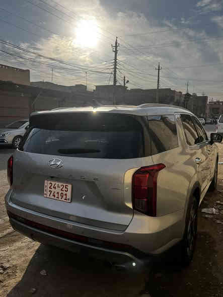 السلام عليكم 
هونداي بلسايد لمتد
مديل ٢٠٢٣ 
السياره جديده بيه باب الصندوك مبدل فقط 
والدعاميه الاماميه مفصخه بدون ايرباك
السعر ٢٧٥$وبيه مجال بدون رقم 
مكان السياره الدوره 
رقم الموبايل ***********
