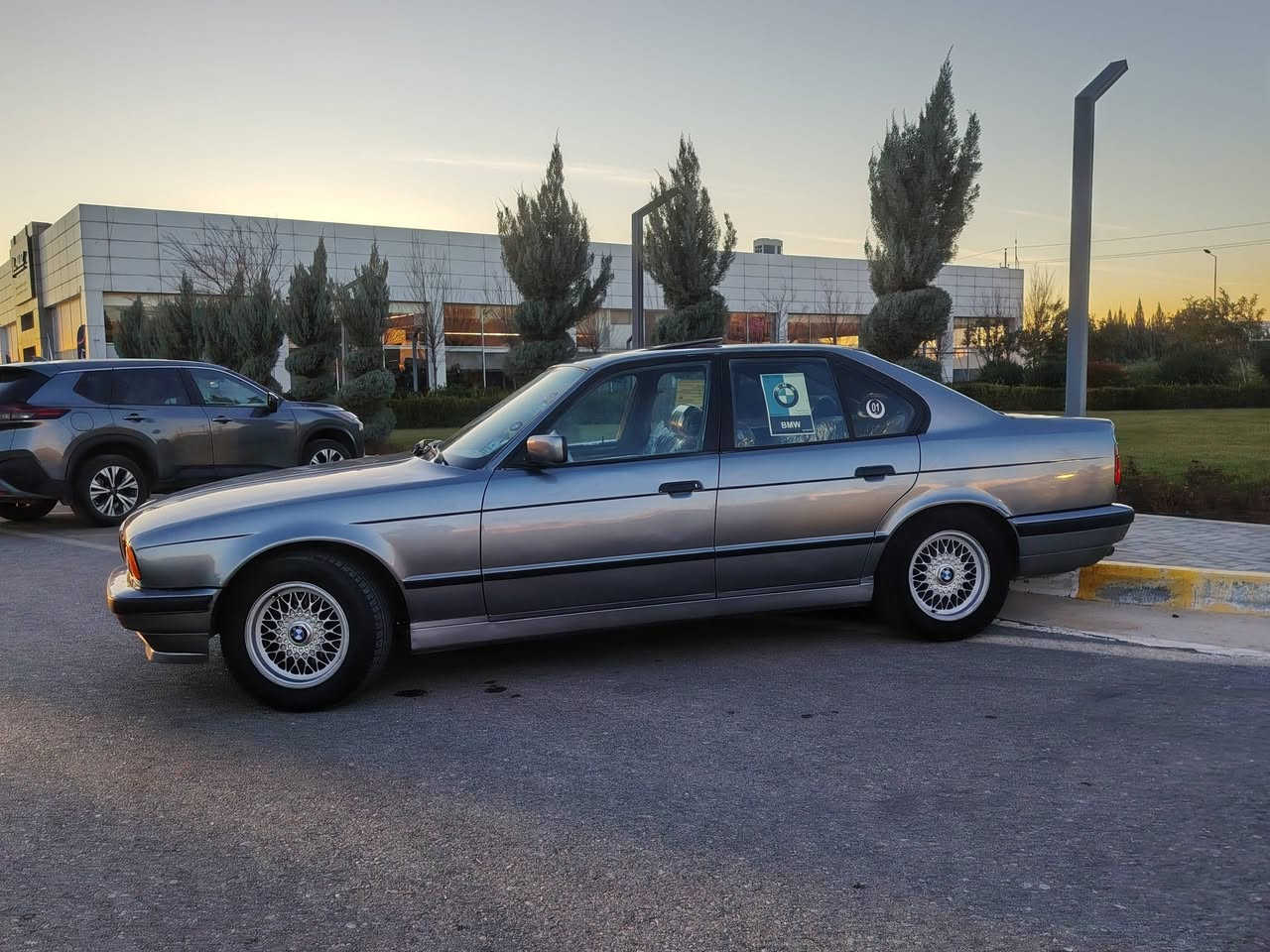 بي ام525مسكرفانوس..***********..اوتوماتيك تبريد رقم اربيل دولي بسمي سنوية جديد 2031سعرها 62 وبي مجال موديل 1991 مكان سليمانية ***********
