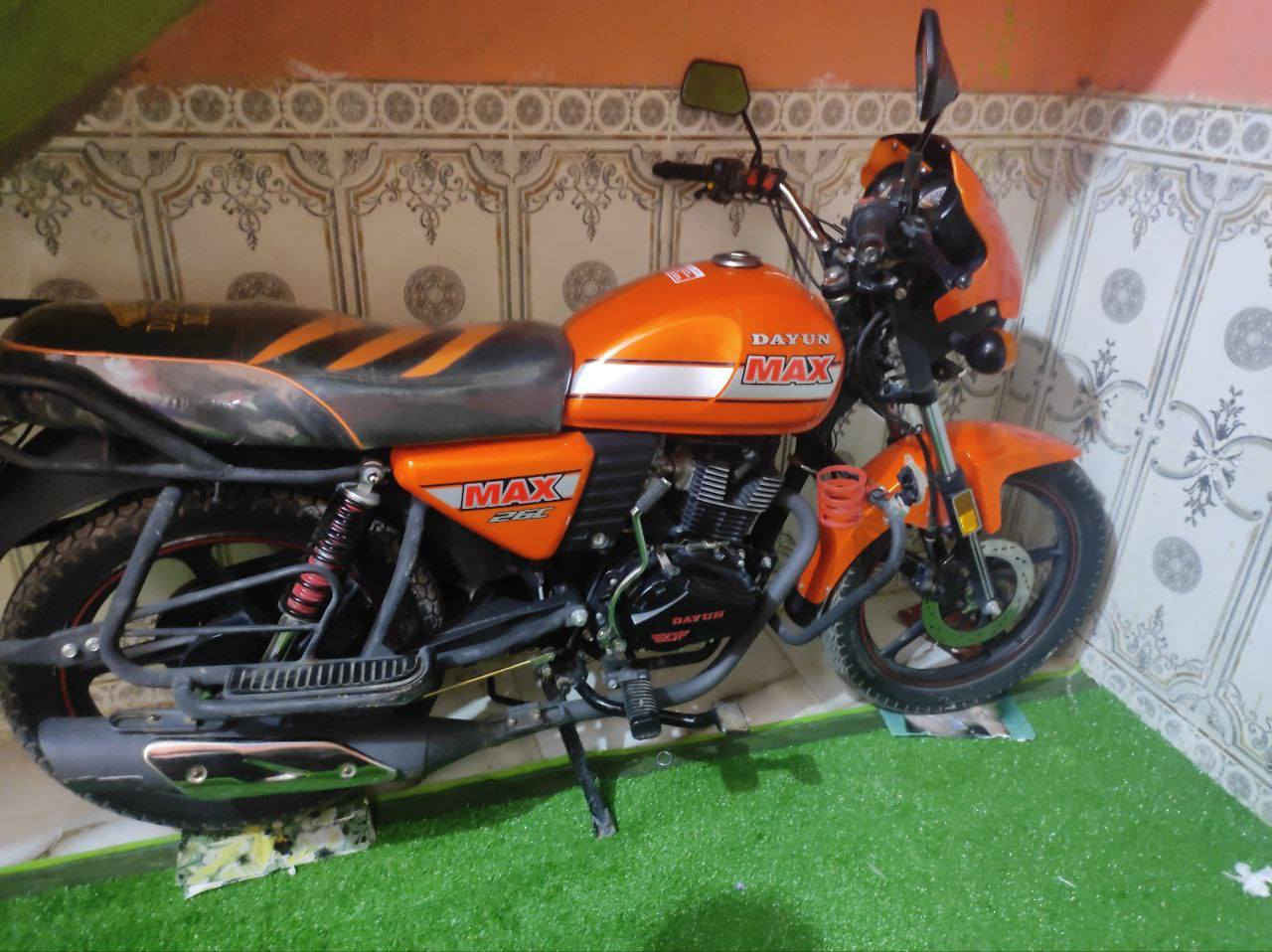 دايون 23
رقم وسنويه تحويل مباشر 
رقمها كود 29 
سعر 2600 وبيها مجال 
هاتف ***********
العنوان ناصريه قظاء سيددخيل
