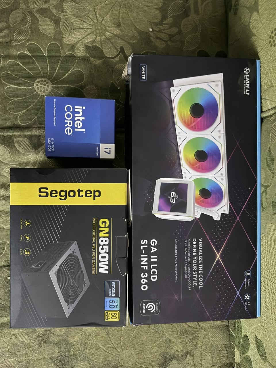 سلام عليكم شباب ستب كامل البيع موصفاته الكيس
كارت شاشه NVIDIA GeForce RTX 4070Ti SUPER 16GB
معالجاح i7-14700F 
مذر بورد PRIME Z790-PWIFI5 
بور سبلاي GN850W 
راماتDDR5 6000MHz 
مبرد ماي GAIILCD SL-INF 360 ملي ابو شاشه
  M2 -790تيره
سماعه G733
موسPAW-3394
كيبورد ATTACK SHARK
يوبيس ابو 2000كيفي
شاشه 1080-240z أي بيس
جوستك بلي 5جديده 
ميز مترين عرض وطوله متر 
كرسي كيم من شركه فانتك 
شباب تجميعه جديده كلش سعر ٣٥٠٠ سعر بلاش 
عنواني الدوره 
كراتين القطع كله موجوده 
***********

￼
